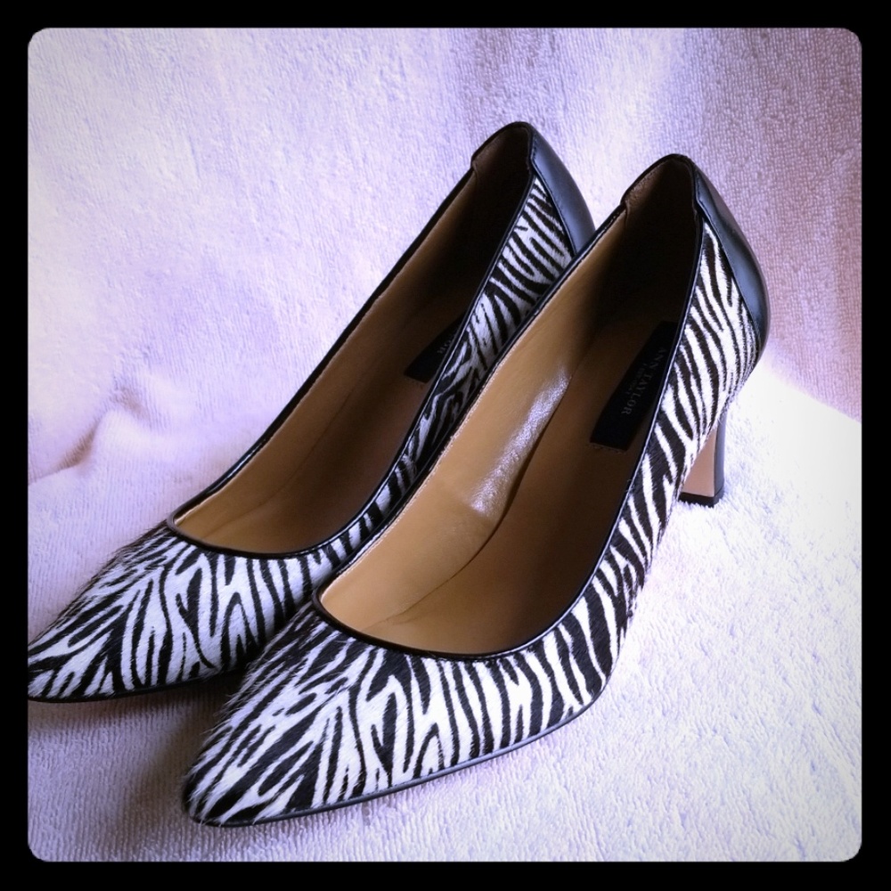 Ann Taylor Leather Animal Fur Pump 5.5 fit